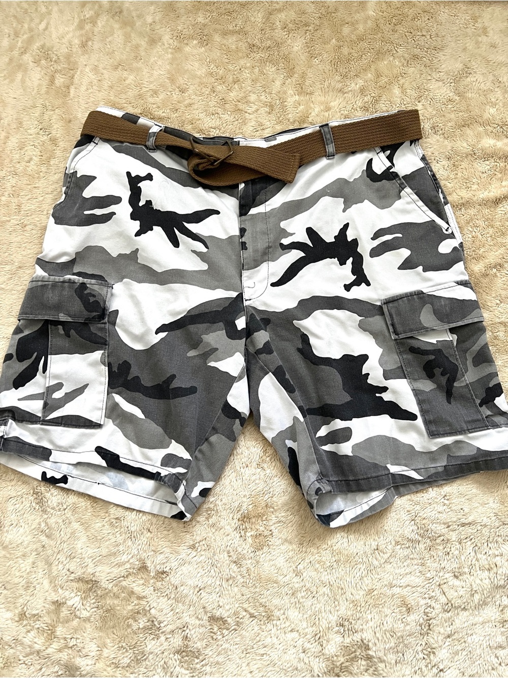 PROPPER Men's Grey & Black Camo Print Shorts w/ Belt Size L